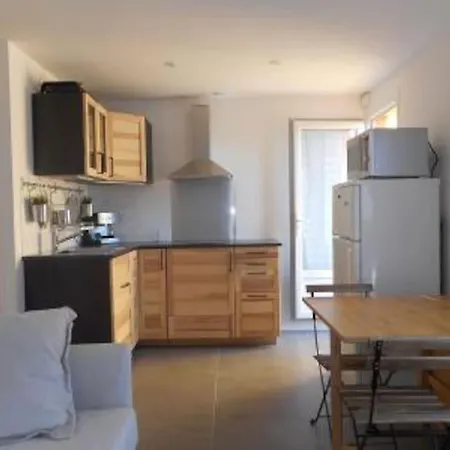 Résidence La Roquille: Renovated Beachside With Parking And Wi-fi *