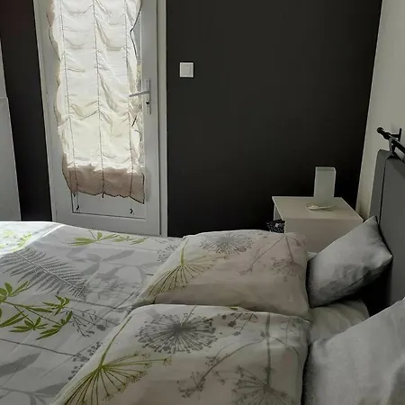 Résidence La Roquille: Renovated Beachside With Parking And Wi-fi Agde