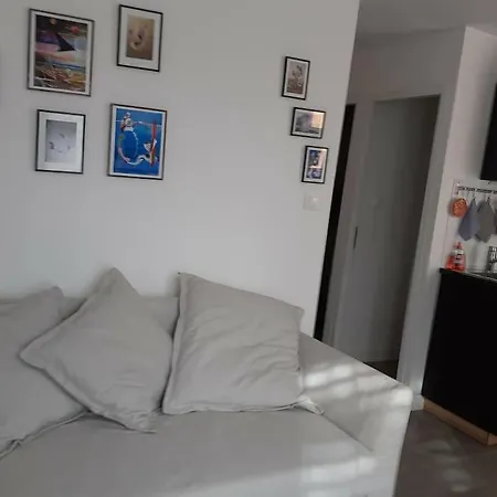 Apartment Résidence La Roquille: Renovated Beachside With Parking And Wi-fi