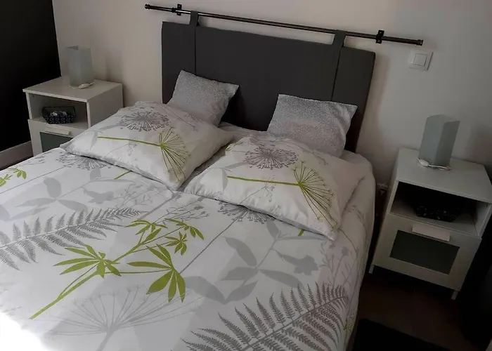 Résidence La Roquille: Renovated Beachside With Parking And Wi-fi * Agde